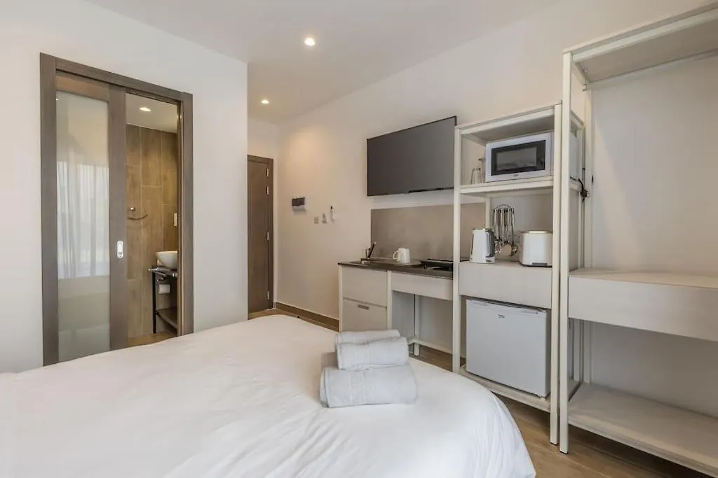 Studio Room 11 With Kitchenette In The Heart Of St Julians St. Julian's Malta